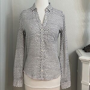 Anthropologie Holding Horses Floral Button Down Blouse Navy Cream Size‎ 6